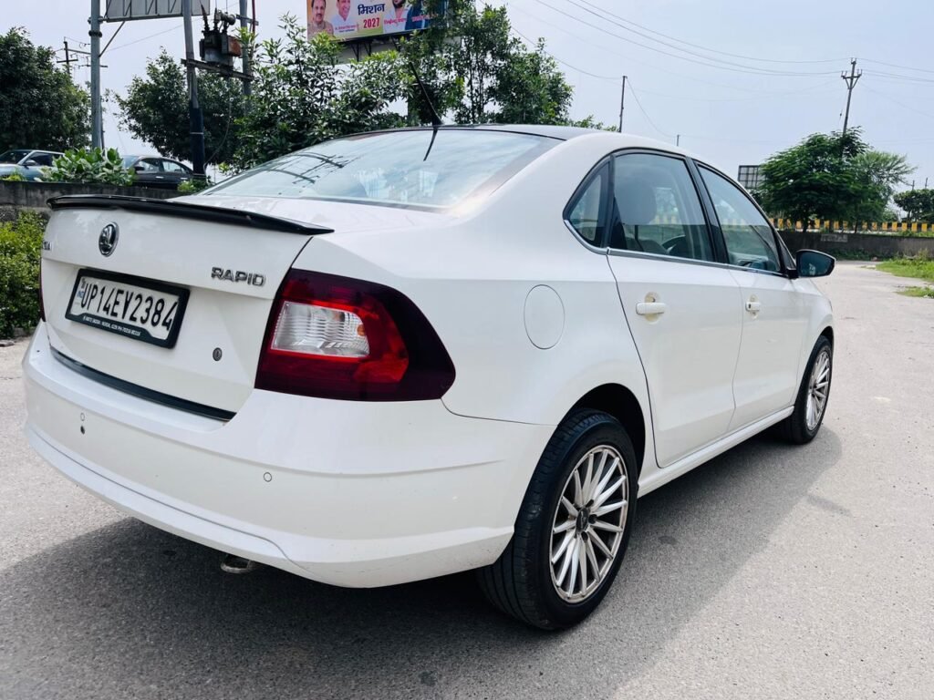 Skoda Rapid Active 1.0 TSI MT photo 3