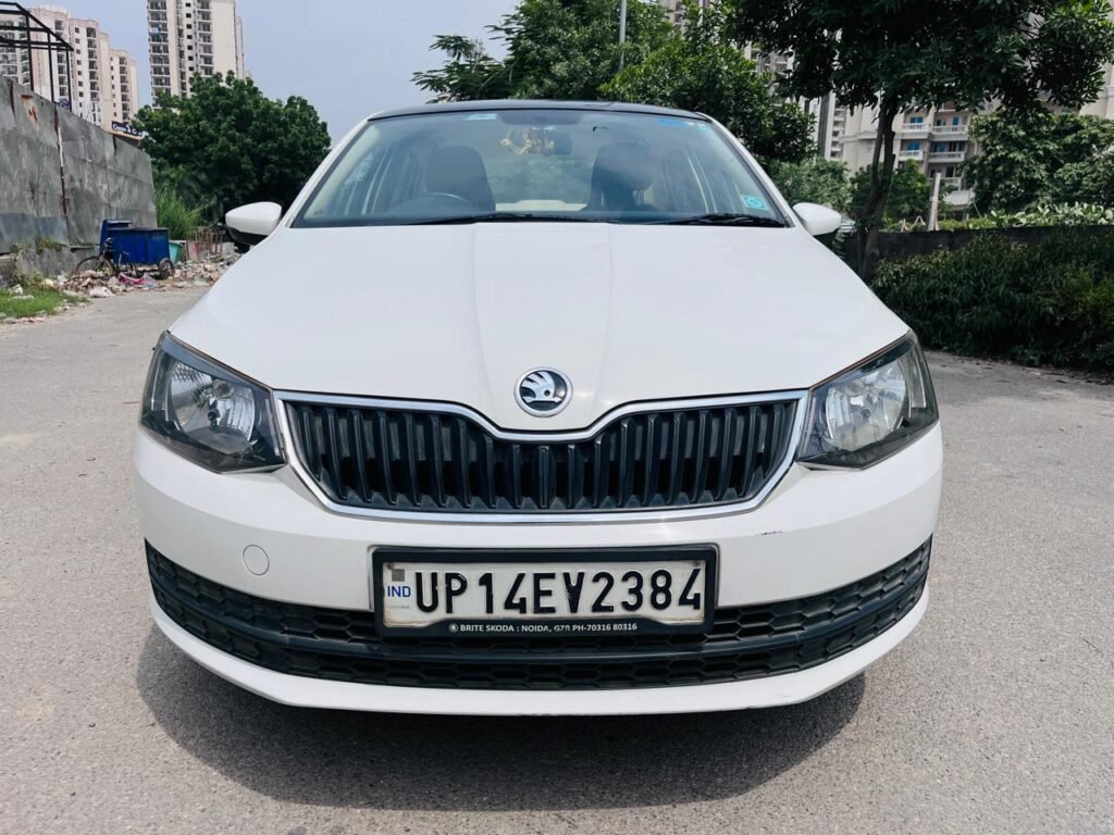 Skoda Rapid Active 1.0 TSI MT photo 4