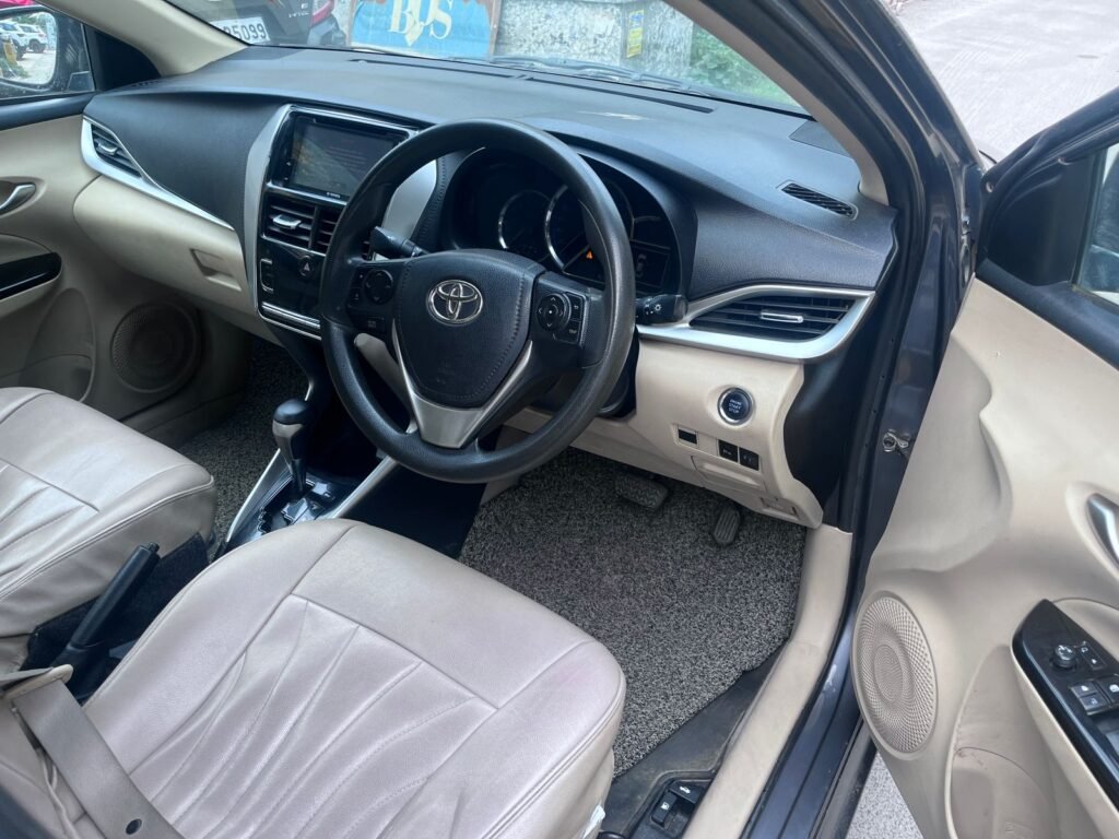 TOYOTA YARIS 1.5 G (CVT) photo 3