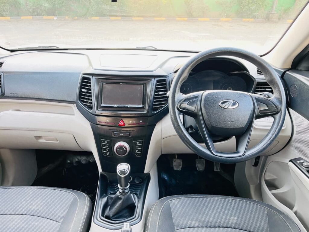 MAHINDRA XUV300 W4 PETROL 2022 – Turbo 1.2L photo 6