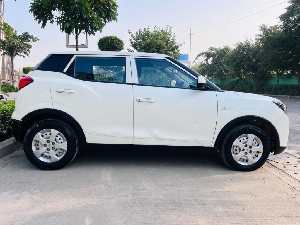 MAHINDRA XUV300 W4 PETROL 2022 – Turbo 1.2L photo 2