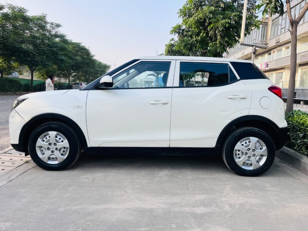 MAHINDRA XUV300 W4 PETROL 2022 – Turbo 1.2L photo 11