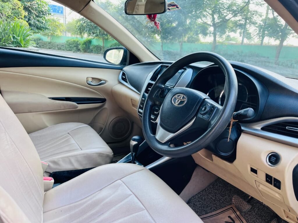 TOYOTA YARIS G CVT Automatic 2018 photo 8